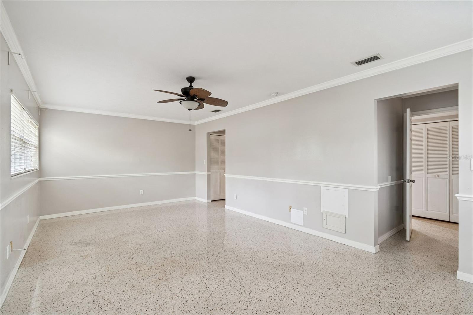 308 BRENTWOOD DR — photo 18