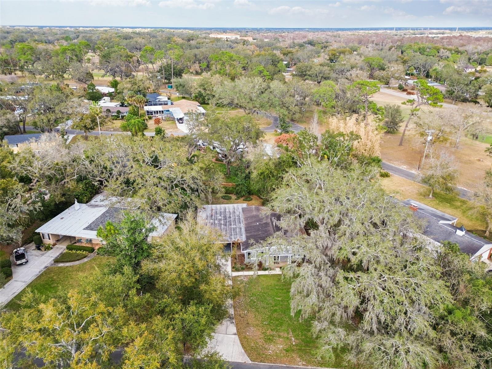 308 BRENTWOOD DR — photo 27