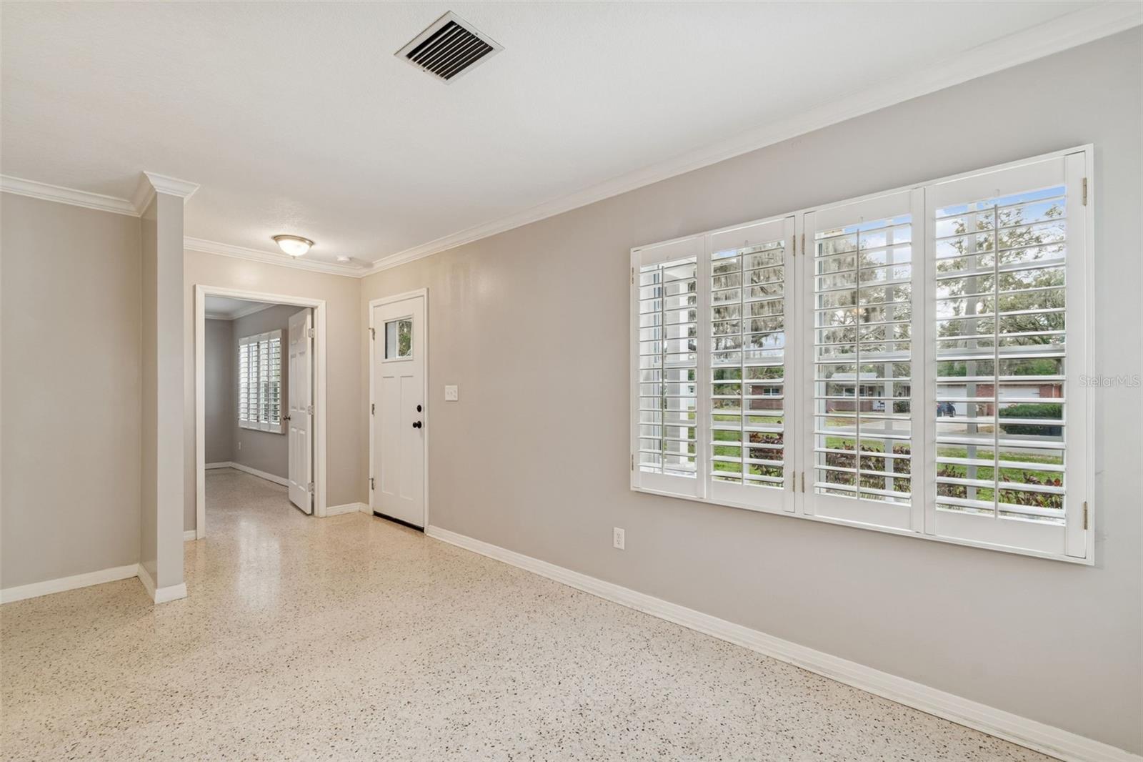 308 BRENTWOOD DR — photo 3