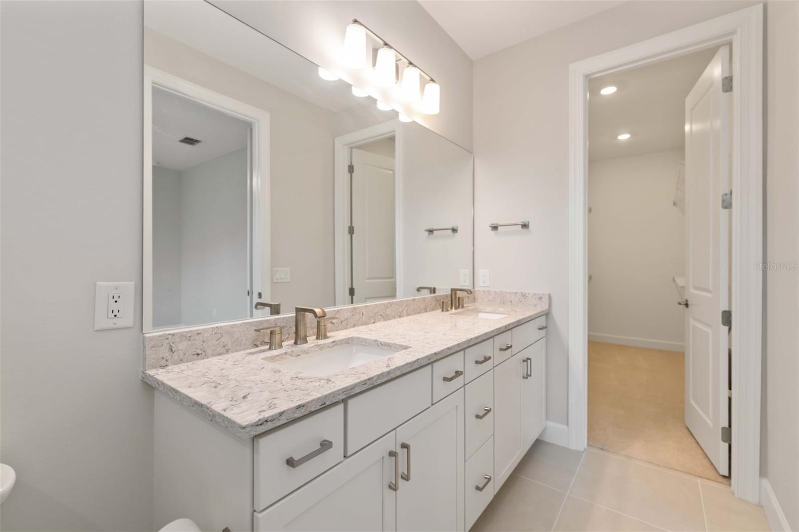 5811 SILVERSIDE PINE CT — photo 17