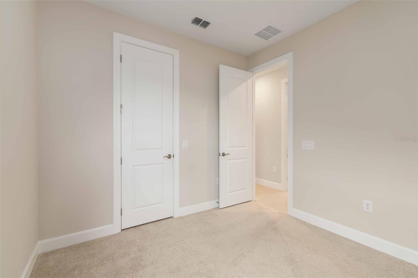 5811 SILVERSIDE PINE CT — photo 29