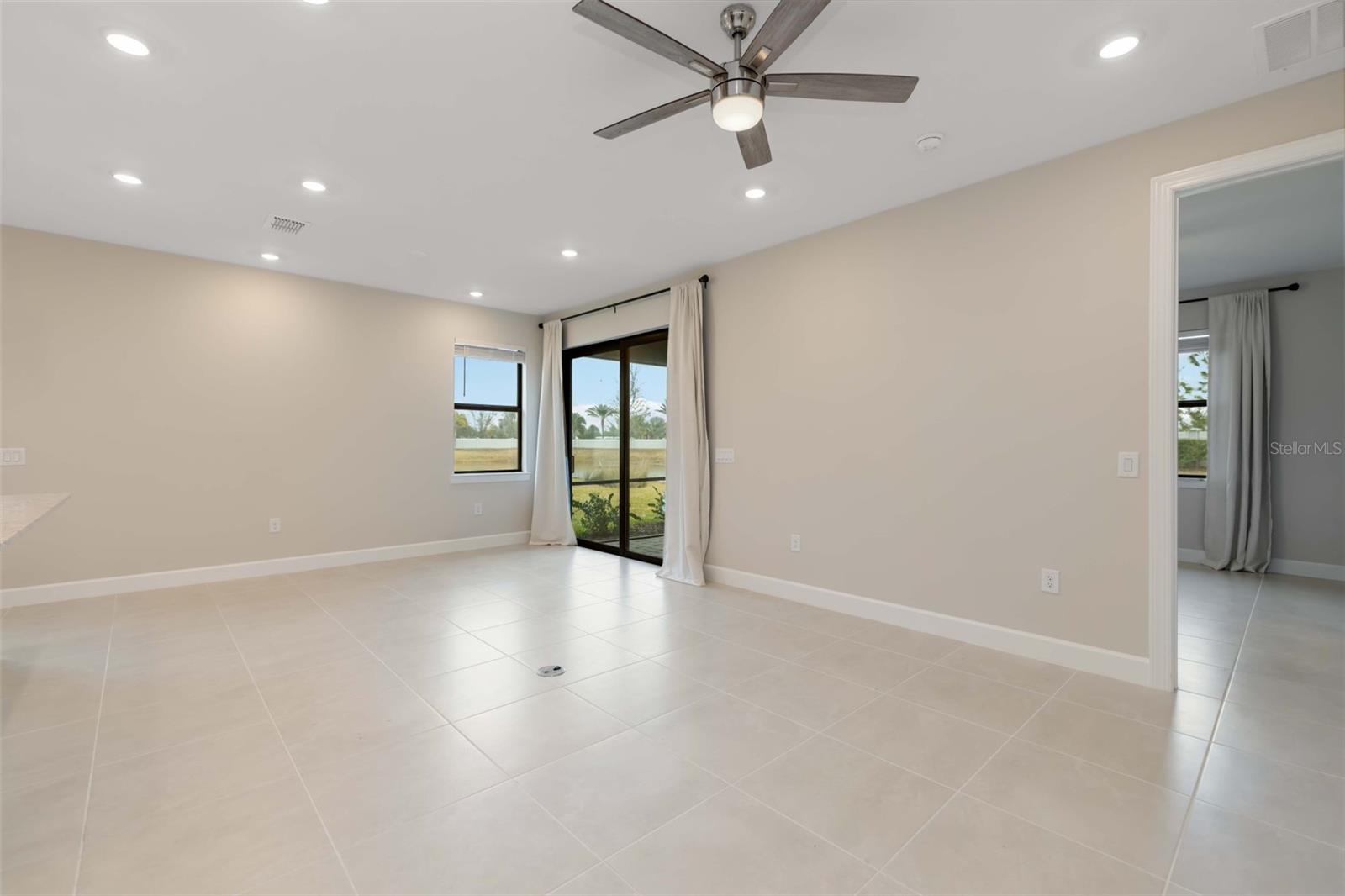 5811 SILVERSIDE PINE CT — photo 12