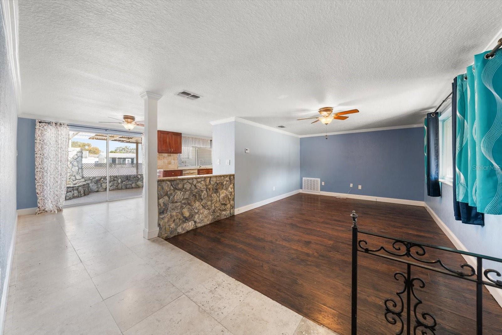 4025 SAIL DR — photo 3