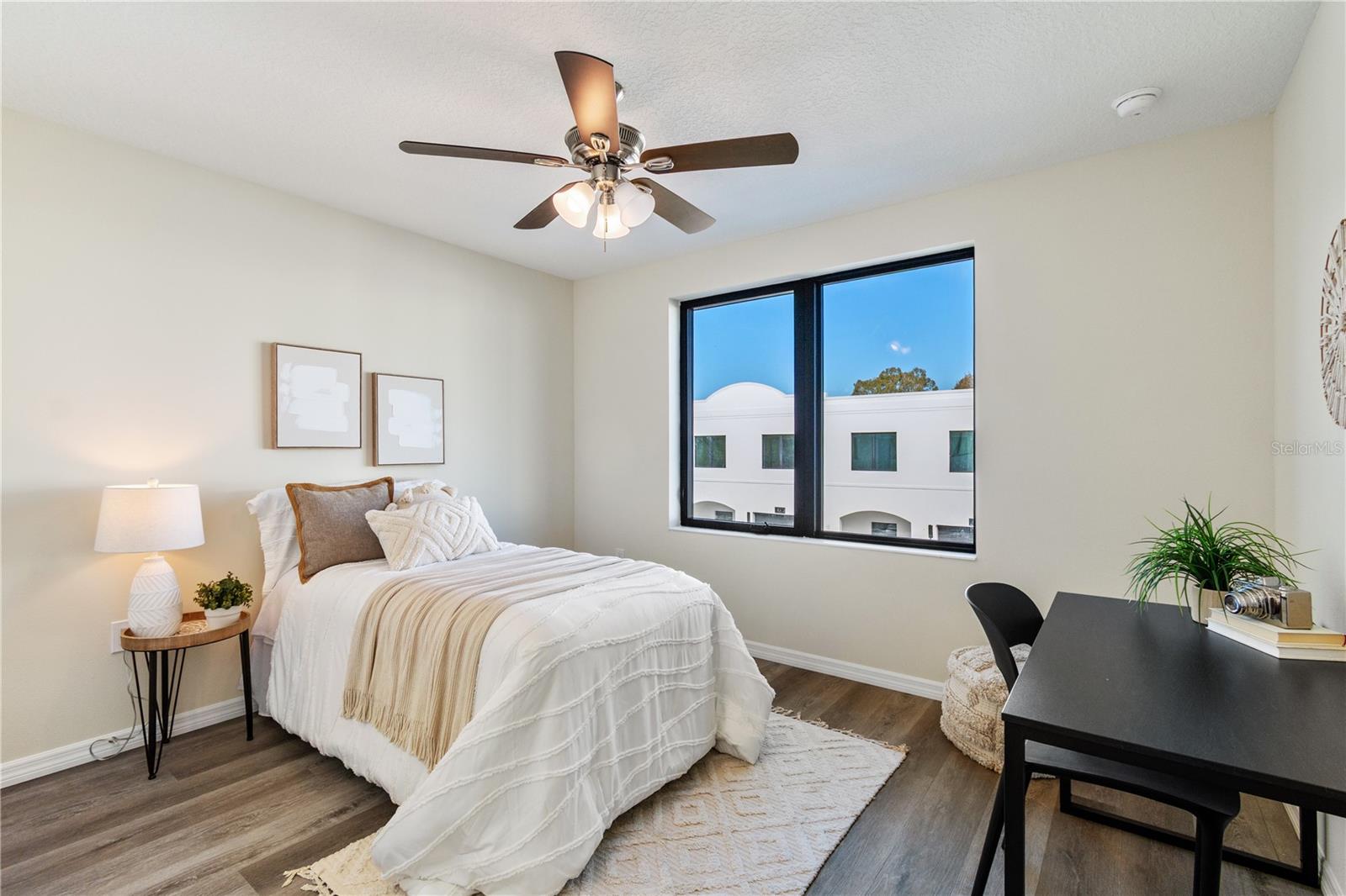 4350 CAMBIO GARDENS CT — photo 24