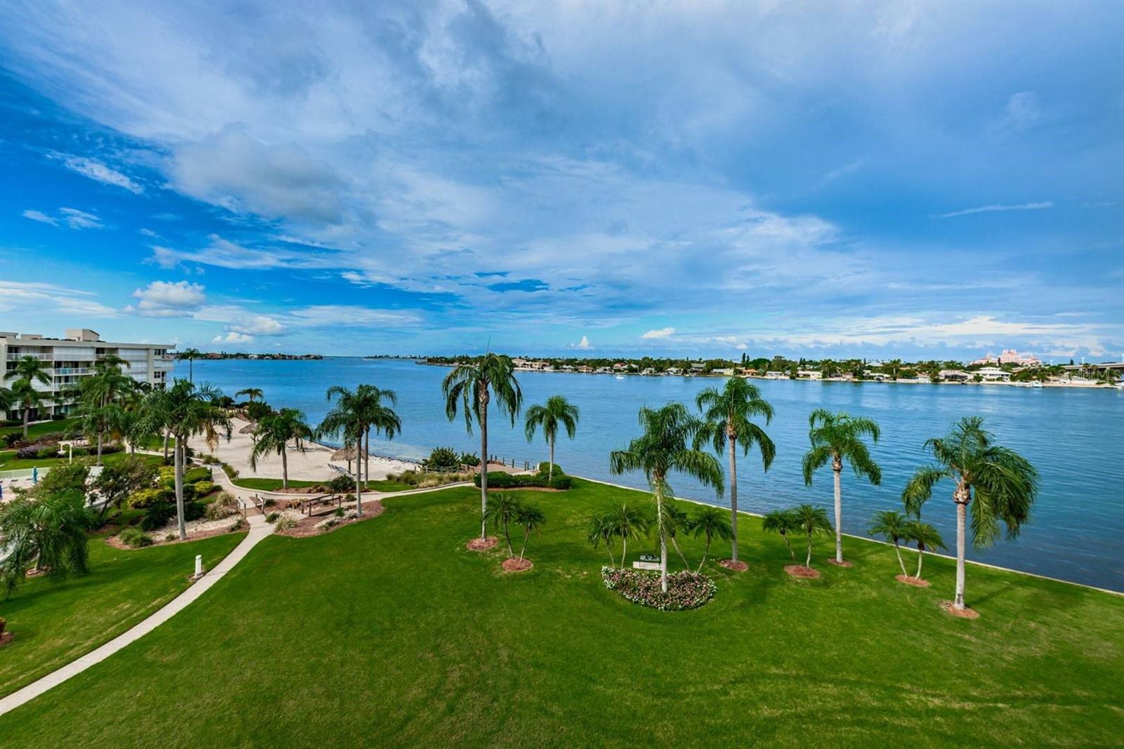 6001 BAHIA DEL MAR CIR #527 — photo 4