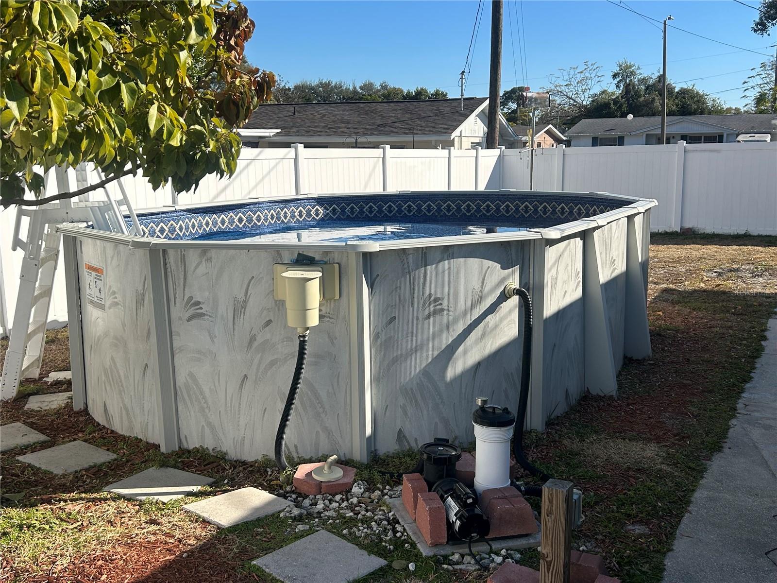 10824 INGLEWOOD AVE — photo 10
