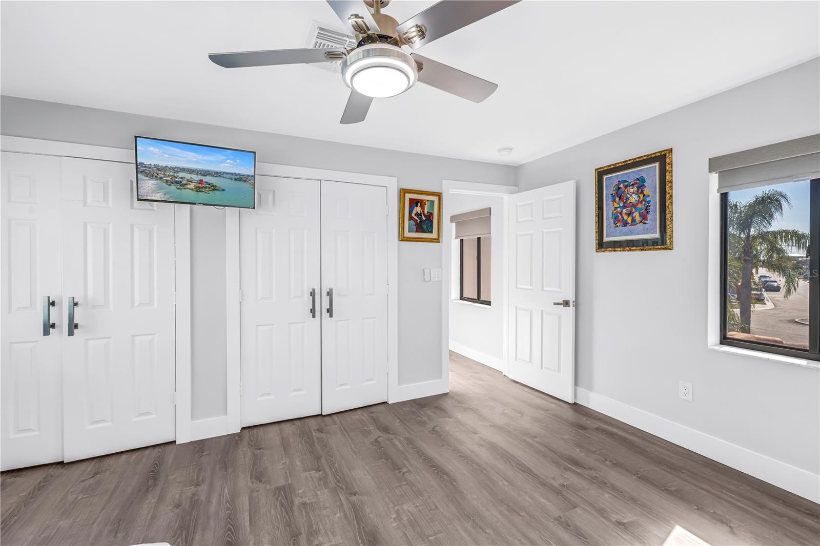 583 CRYSTAL DR — photo 65