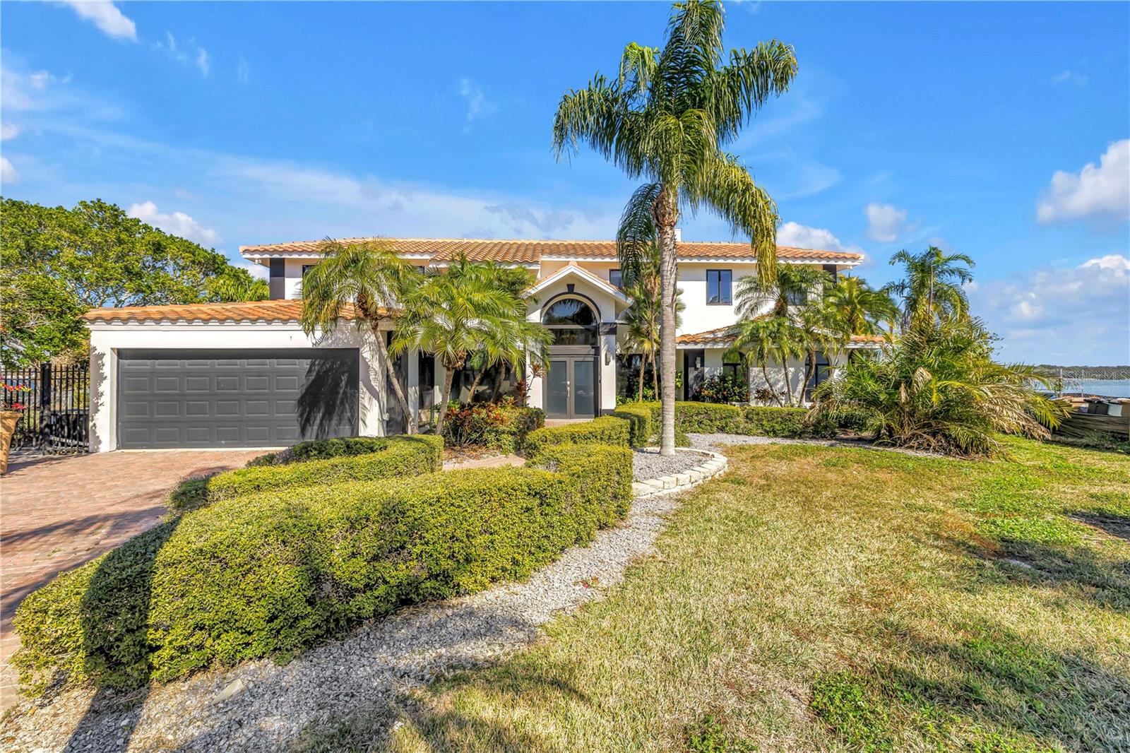 583 CRYSTAL DR — photo 100