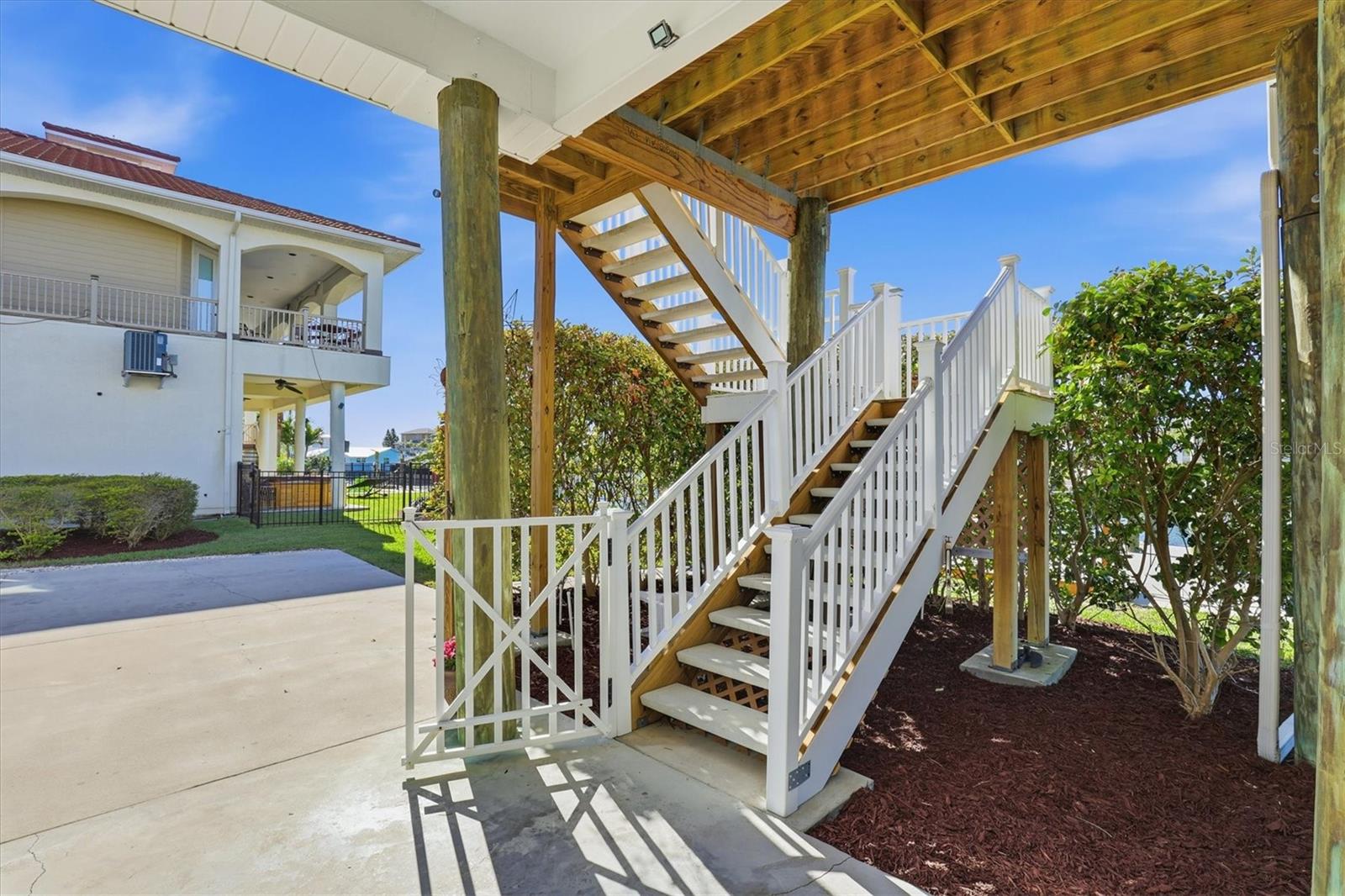 13875 HATCHER AVE — photo 36
