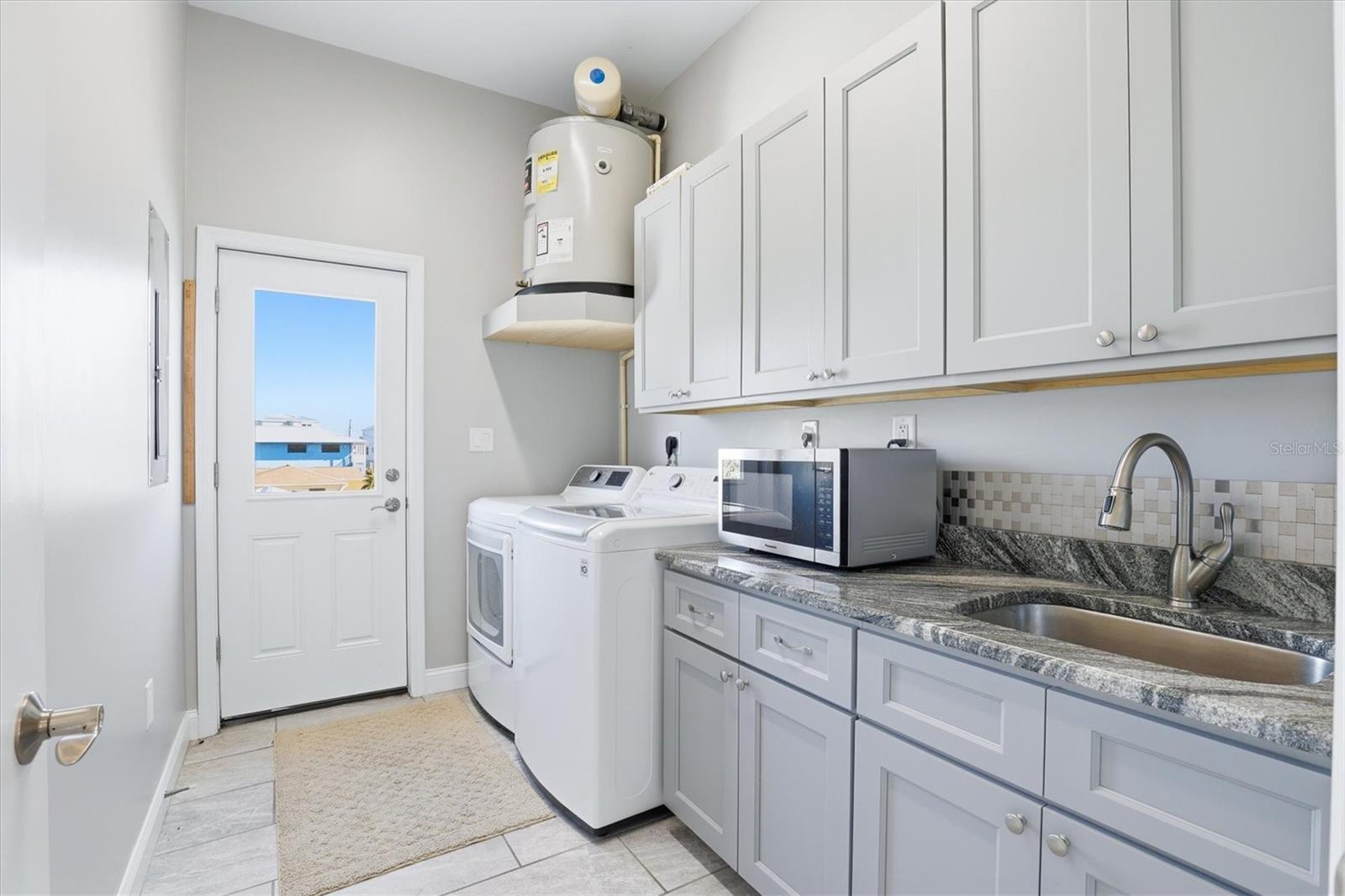 13875 HATCHER AVE — photo 54