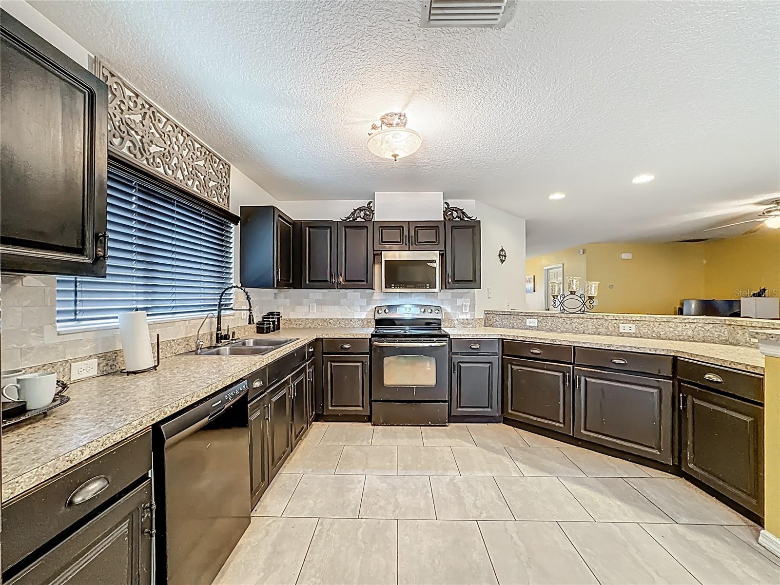 11112 HIDDEN BREEZE DR — photo 17