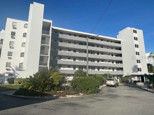 200 N BETTY LN #3E — photo 13
