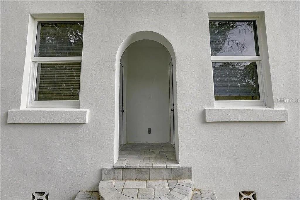 1862 6TH ST — photo 4