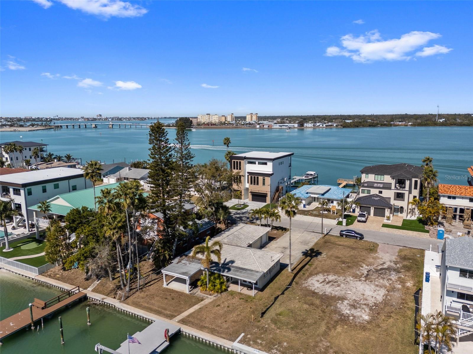 837 BAY POINT DR — photo 17