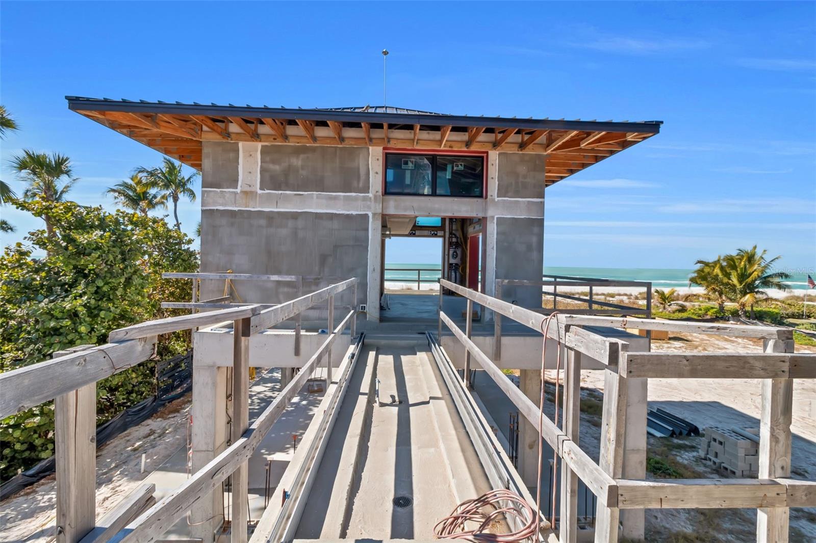 5965 GULF OF MEXICO DR — photo 54