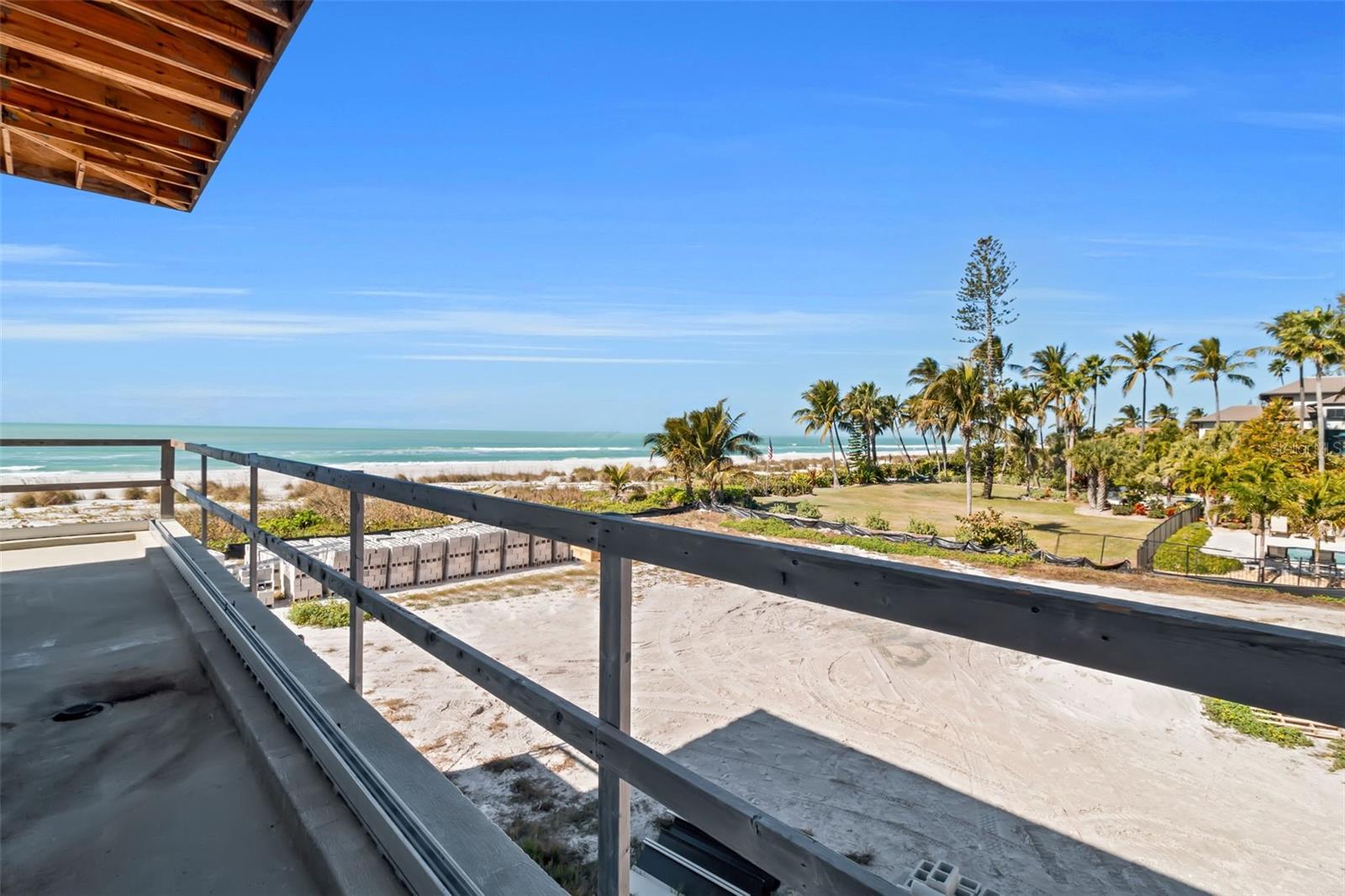 5965 GULF OF MEXICO DR — photo 25