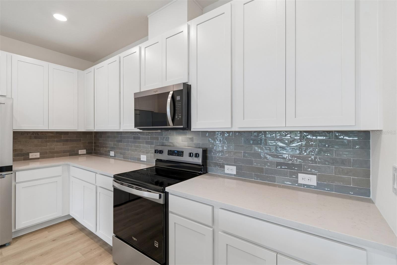 6341 JENSEN VIEW AVE — photo 7