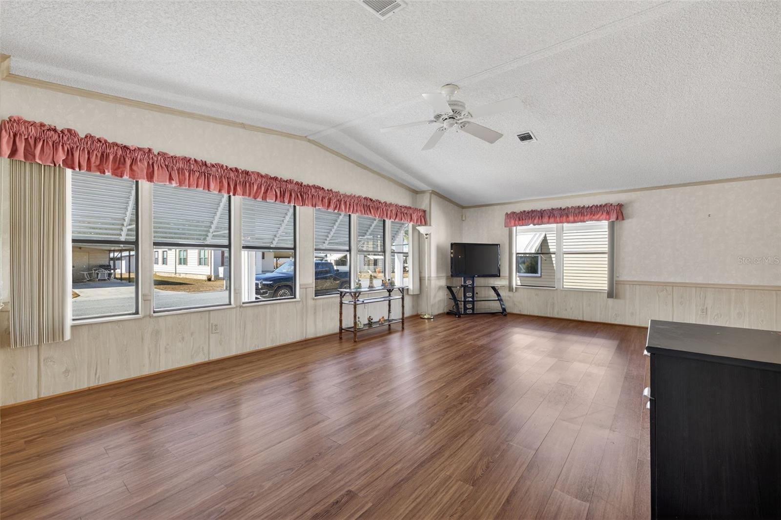 3836 WILLIAM HUME DR — photo 4