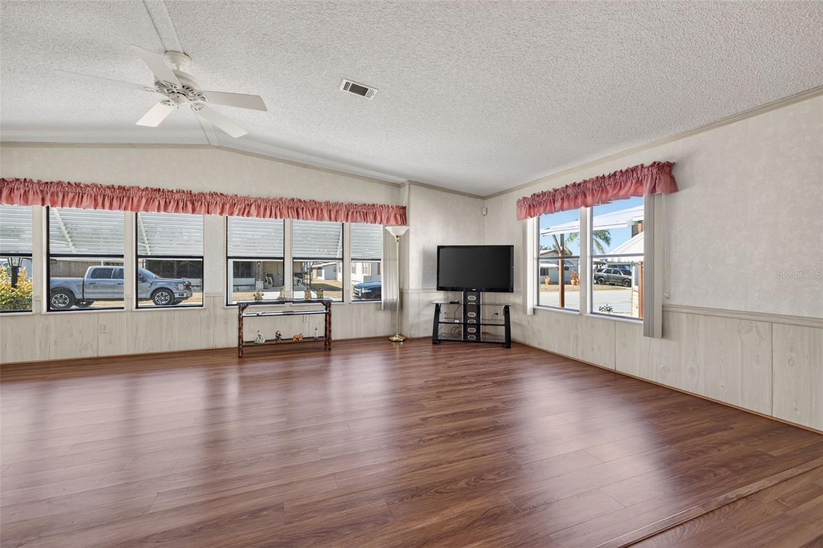 3836 WILLIAM HUME DR — photo 8