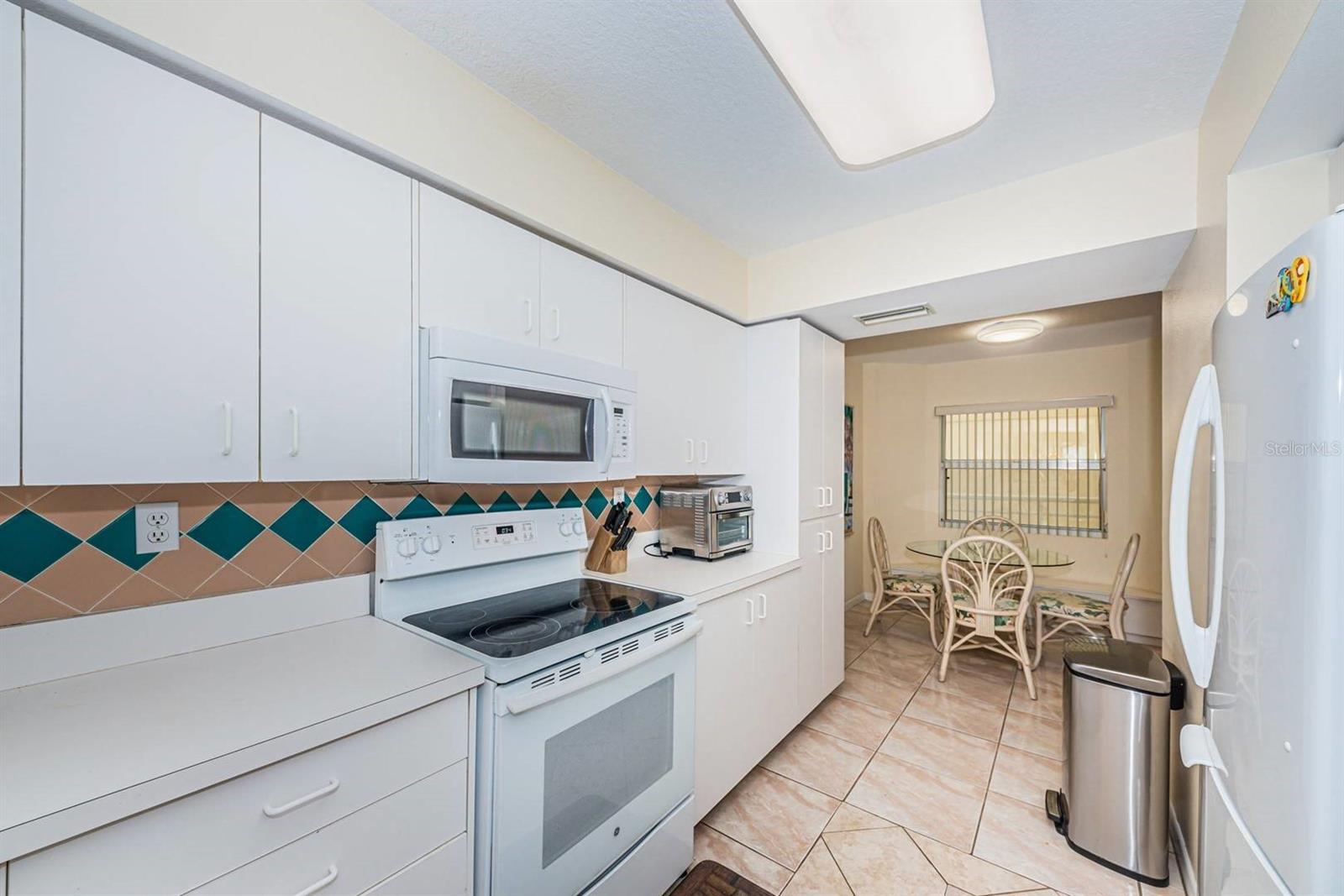 6105 BAHIA DEL MAR CIR #382 — photo 26