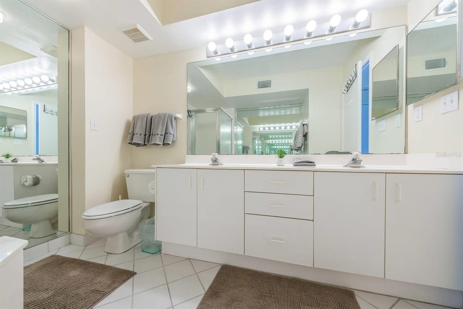 6105 BAHIA DEL MAR CIR #382 — photo 16