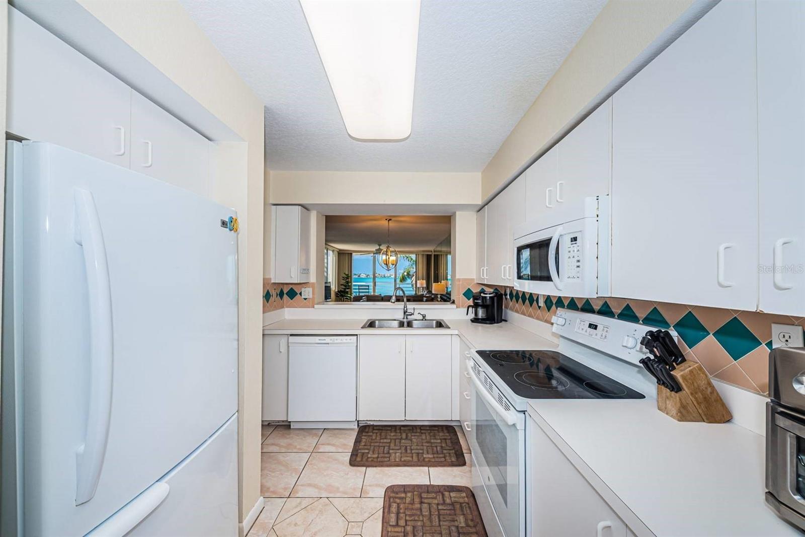 6105 BAHIA DEL MAR CIR #382 — photo 5