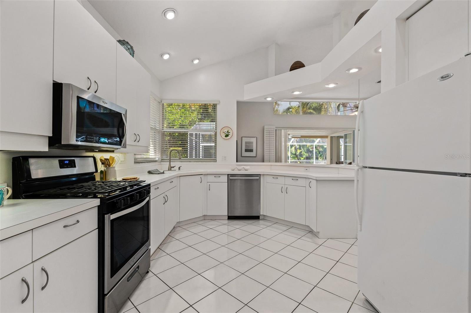6427 BERKSHIRE PL — photo 11