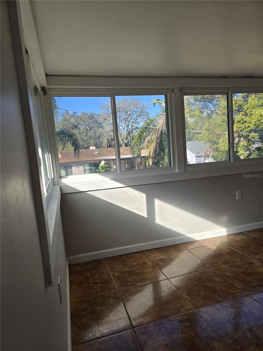 9306 FOREST HILLS DR — photo 15