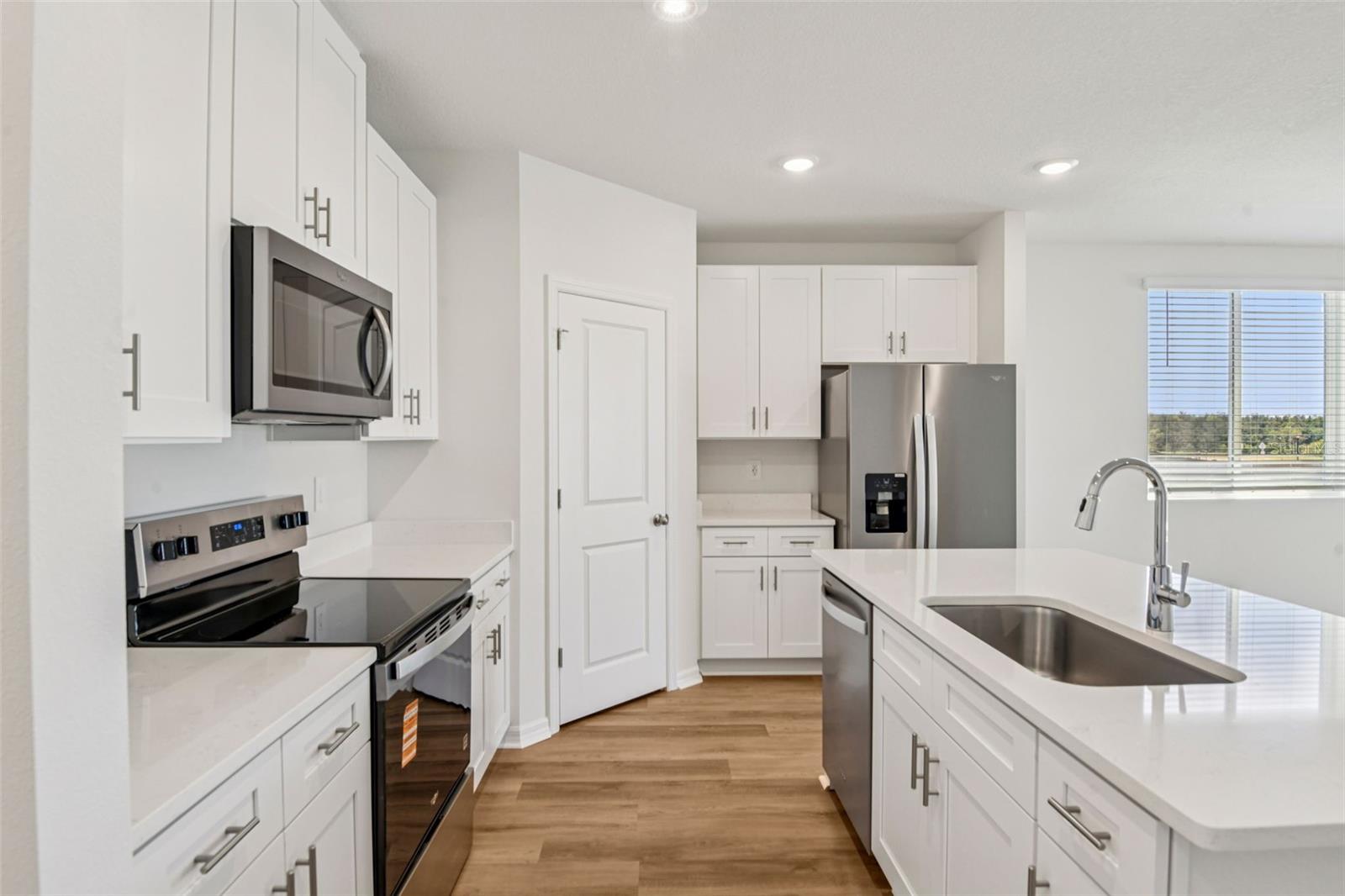 12573 HOMELAND DR — photo 10