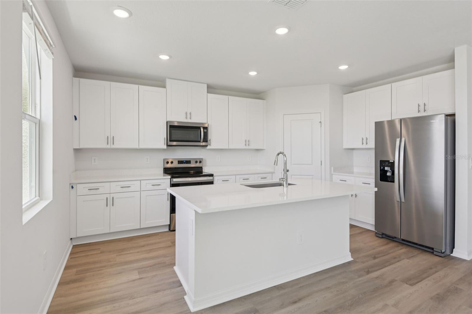 12581 HOMELAND DR — photo 11