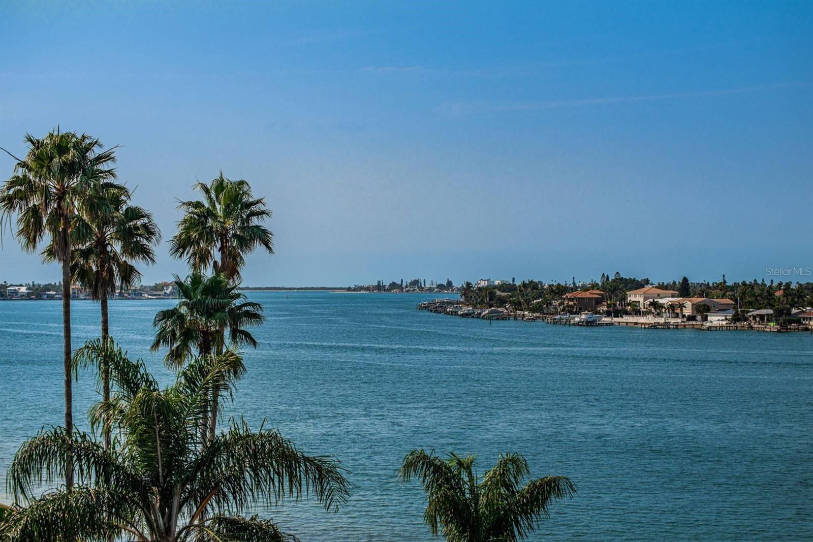 5801 BAHIA DEL MAR CIR #512 — photo 26