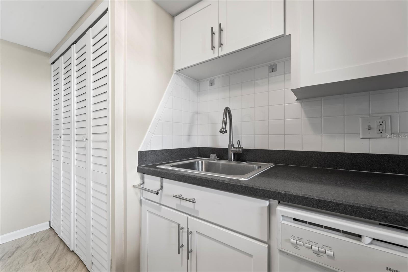 1 WINDRUSH BLVD #24 — photo 21
