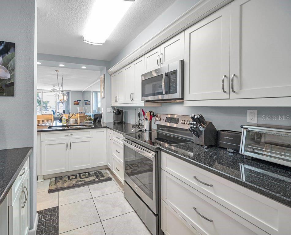 5901 BAHIA DEL MAR CIR #223 — photo 8