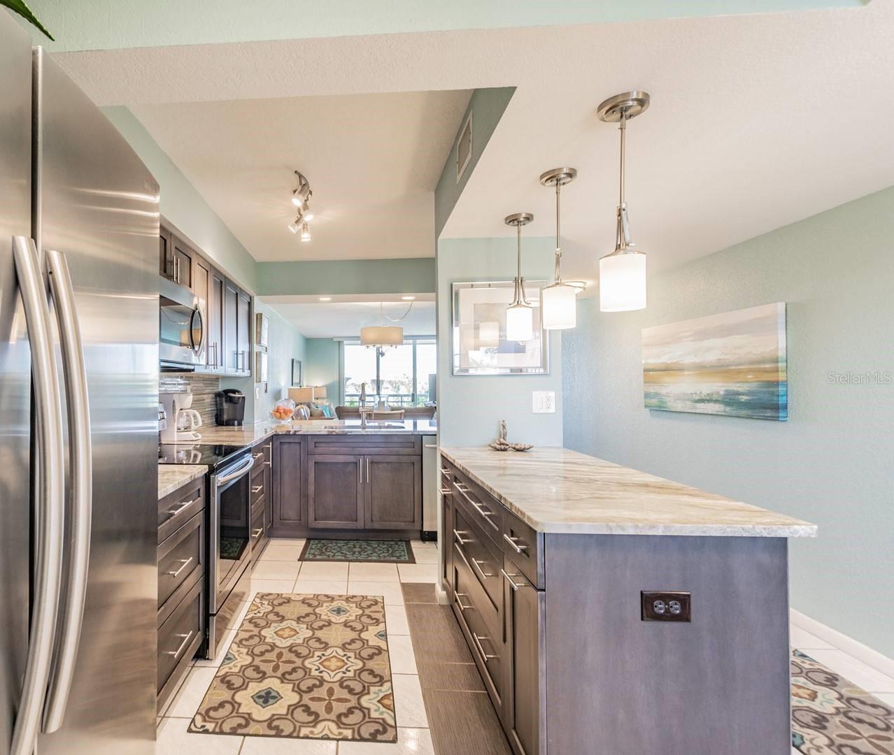 5901 BAHIA DEL MAR CIR #422 — photo 4