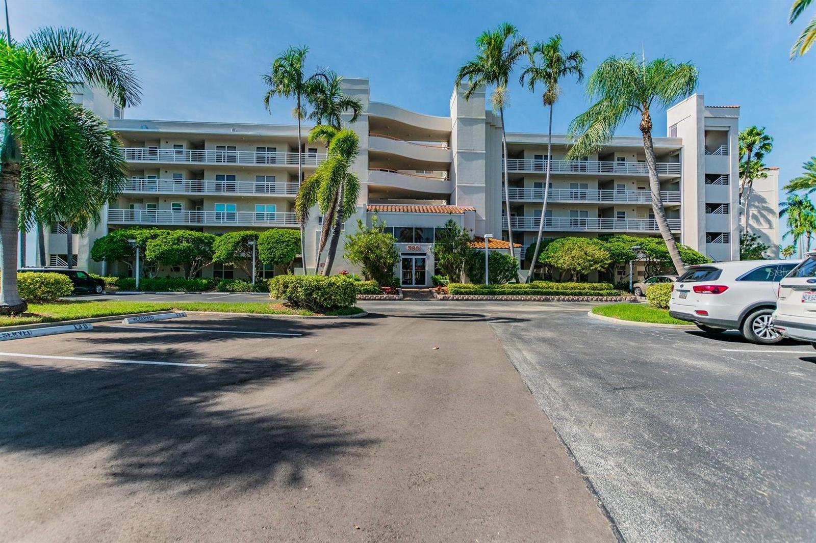 5901 BAHIA DEL MAR CIR #422 — photo 2