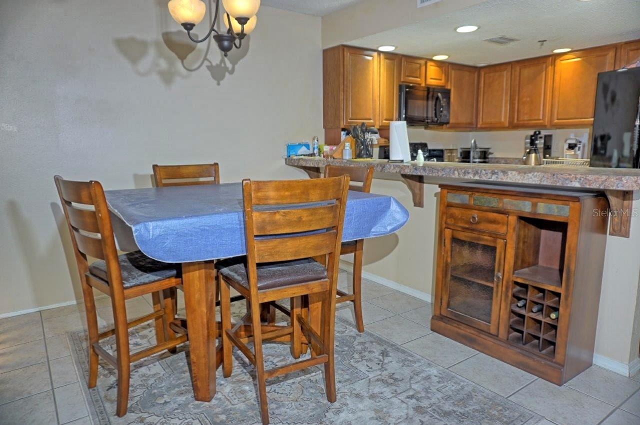2051 VISTA DEL SOL CIR #202 — photo 7