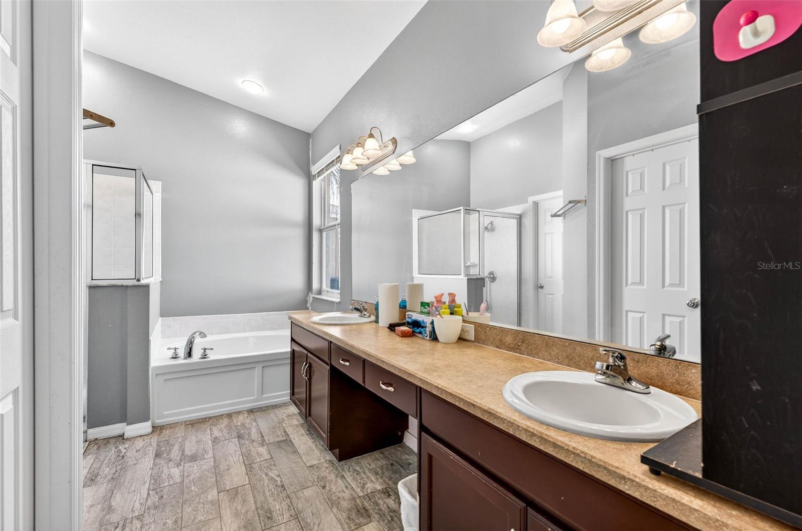 11013 ROCKLEDGE VIEW DR — photo 20