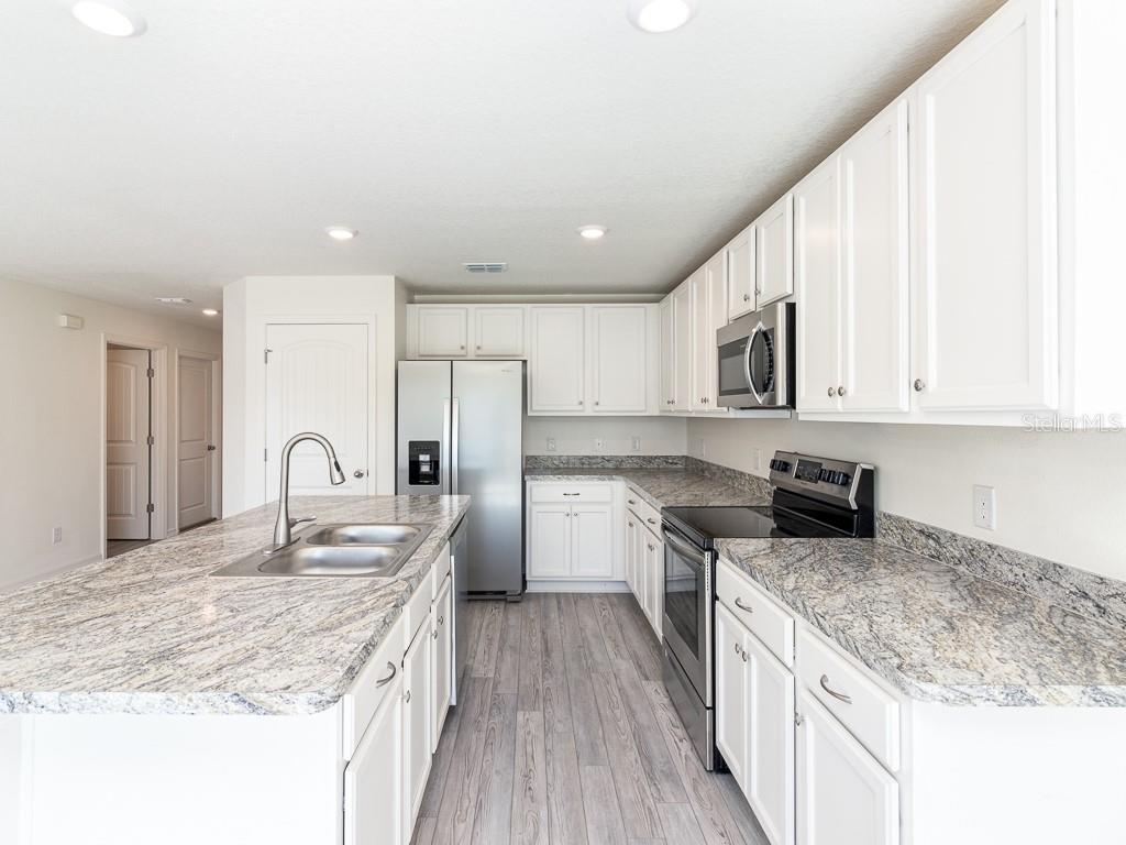1359 HAGERICK LN — photo 3