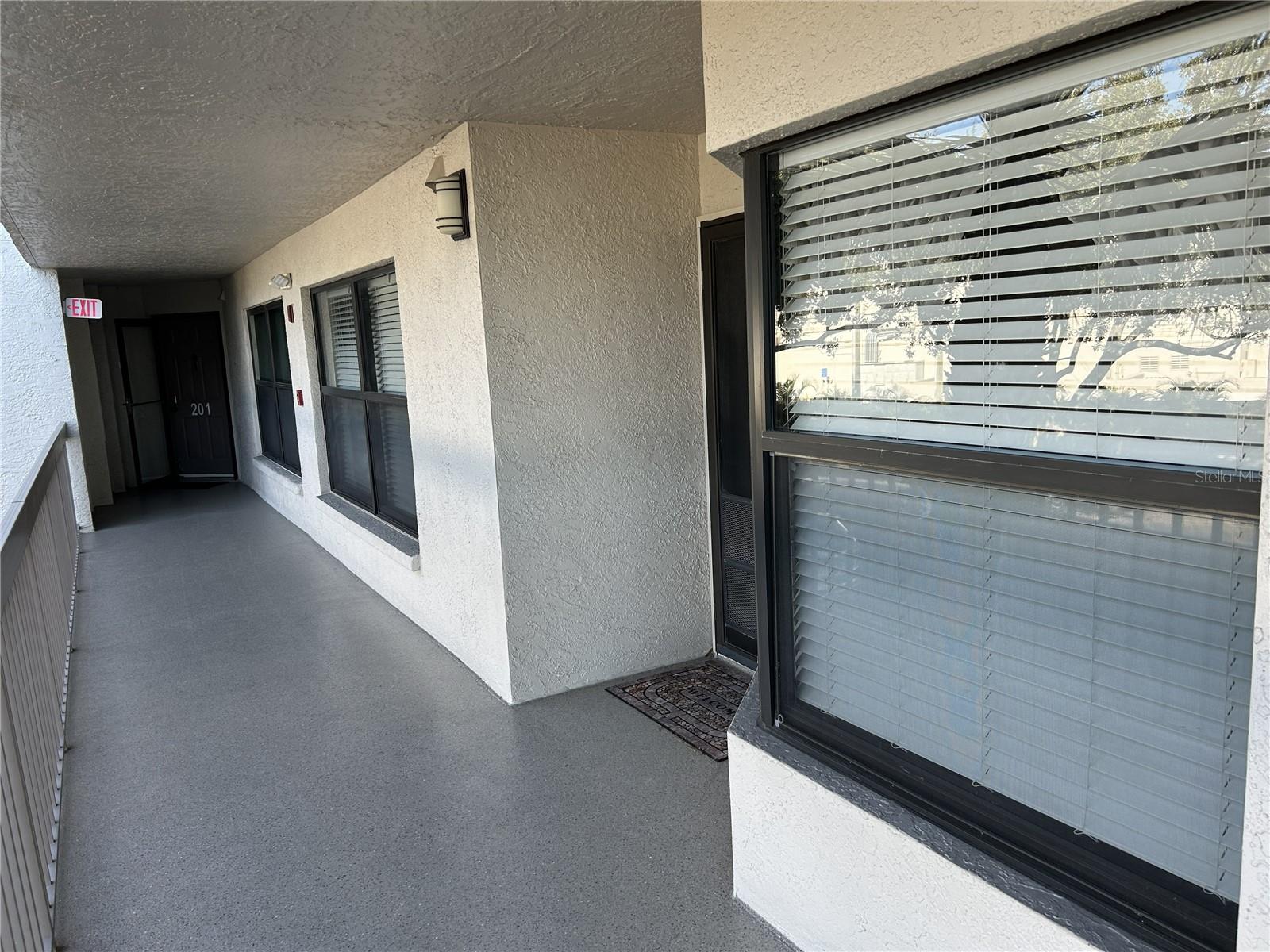 1316 PASADENA AVE S #202 — photo 2