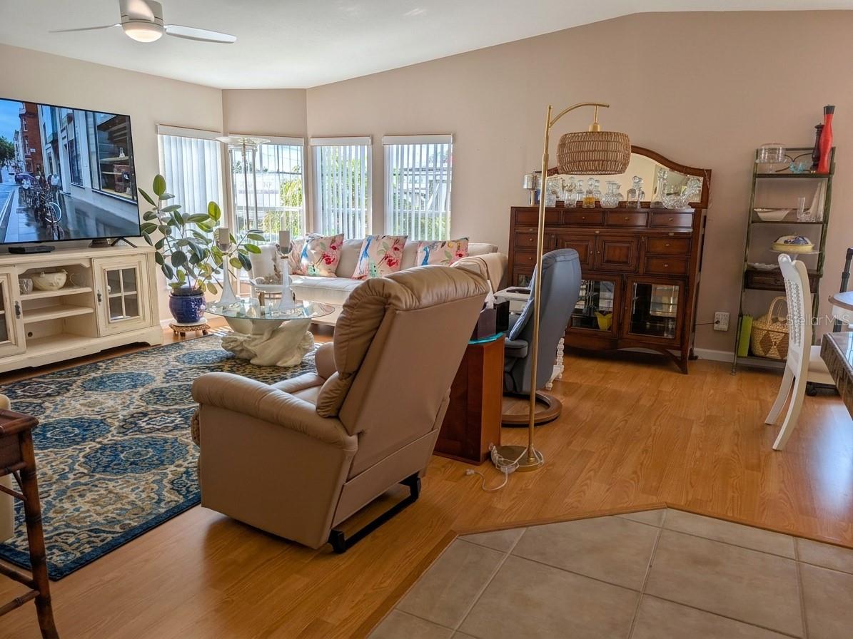 34709 LAKE DR N — photo 6