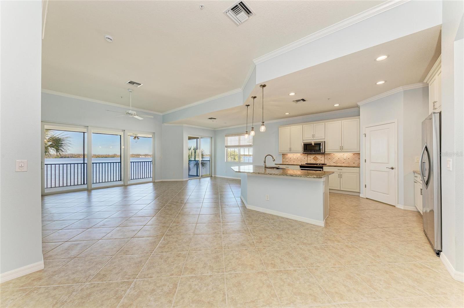 1246 RIVERSCAPE ST — photo 17