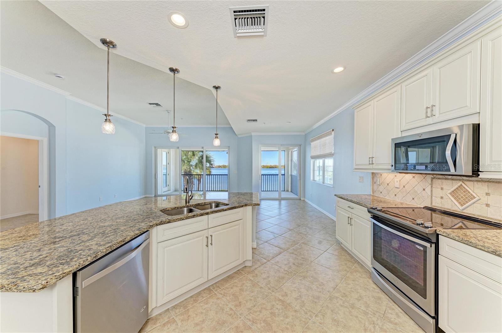 1246 RIVERSCAPE ST — photo 24