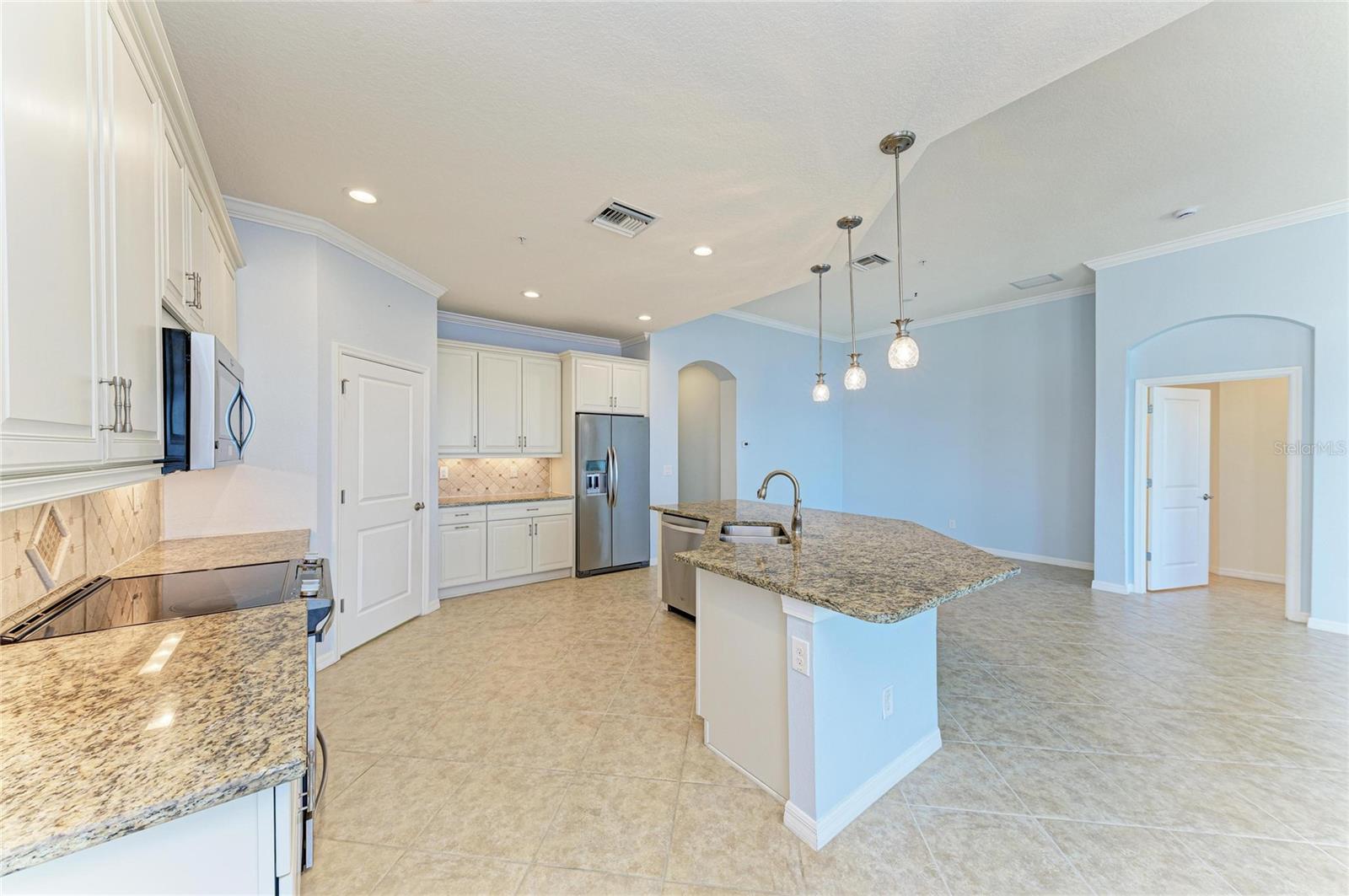 1246 RIVERSCAPE ST — photo 21