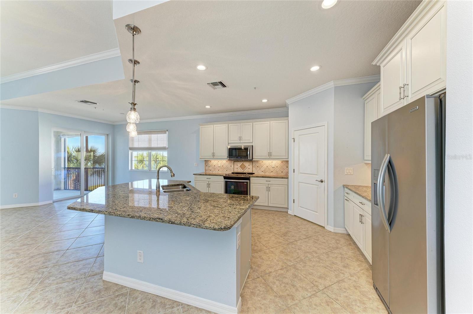 1246 RIVERSCAPE ST — photo 18