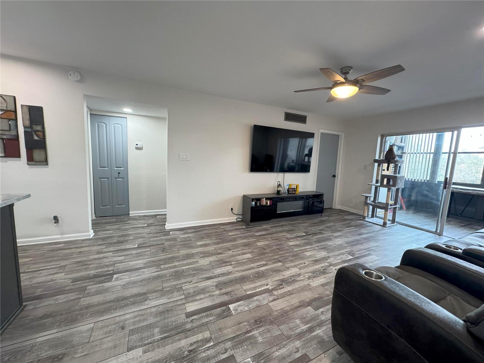11485 OAKHURST RD #-211 — photo 5