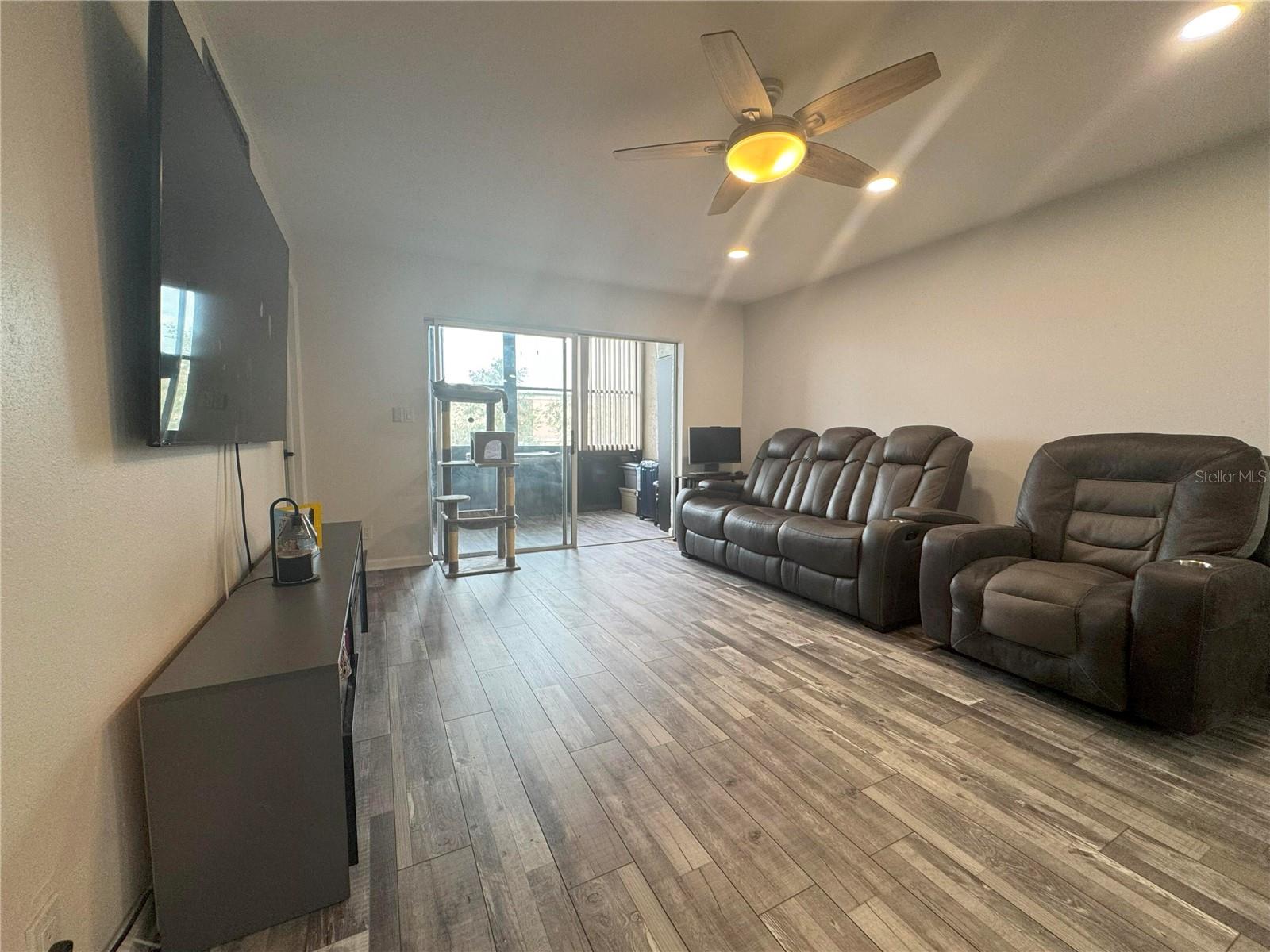 11485 OAKHURST RD #-211 — photo 4