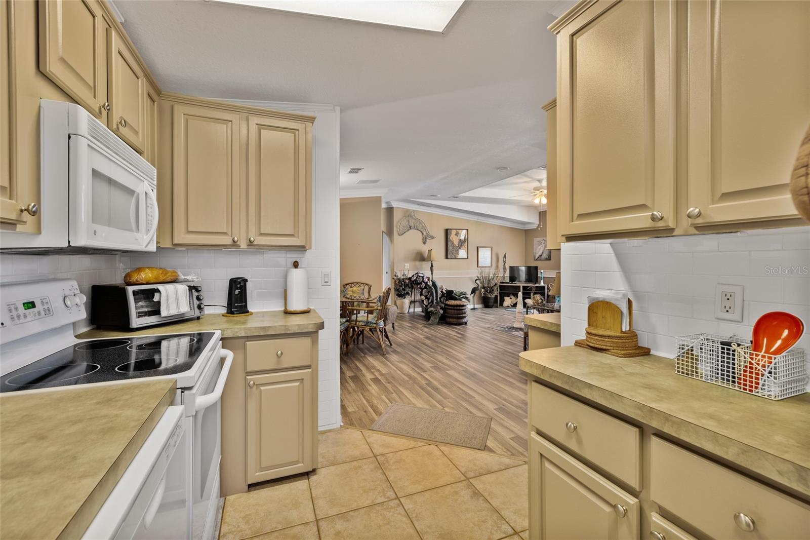 134 AMERICANA CT NE #216 — photo 9