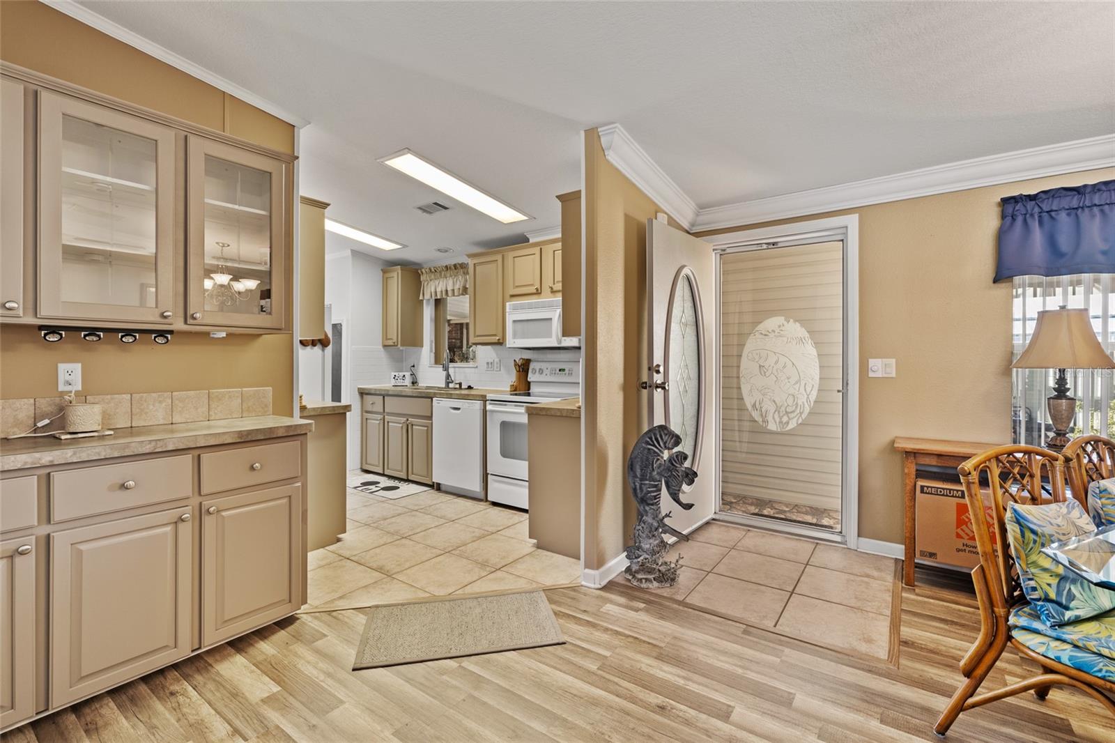 134 AMERICANA CT NE #216 — photo 6