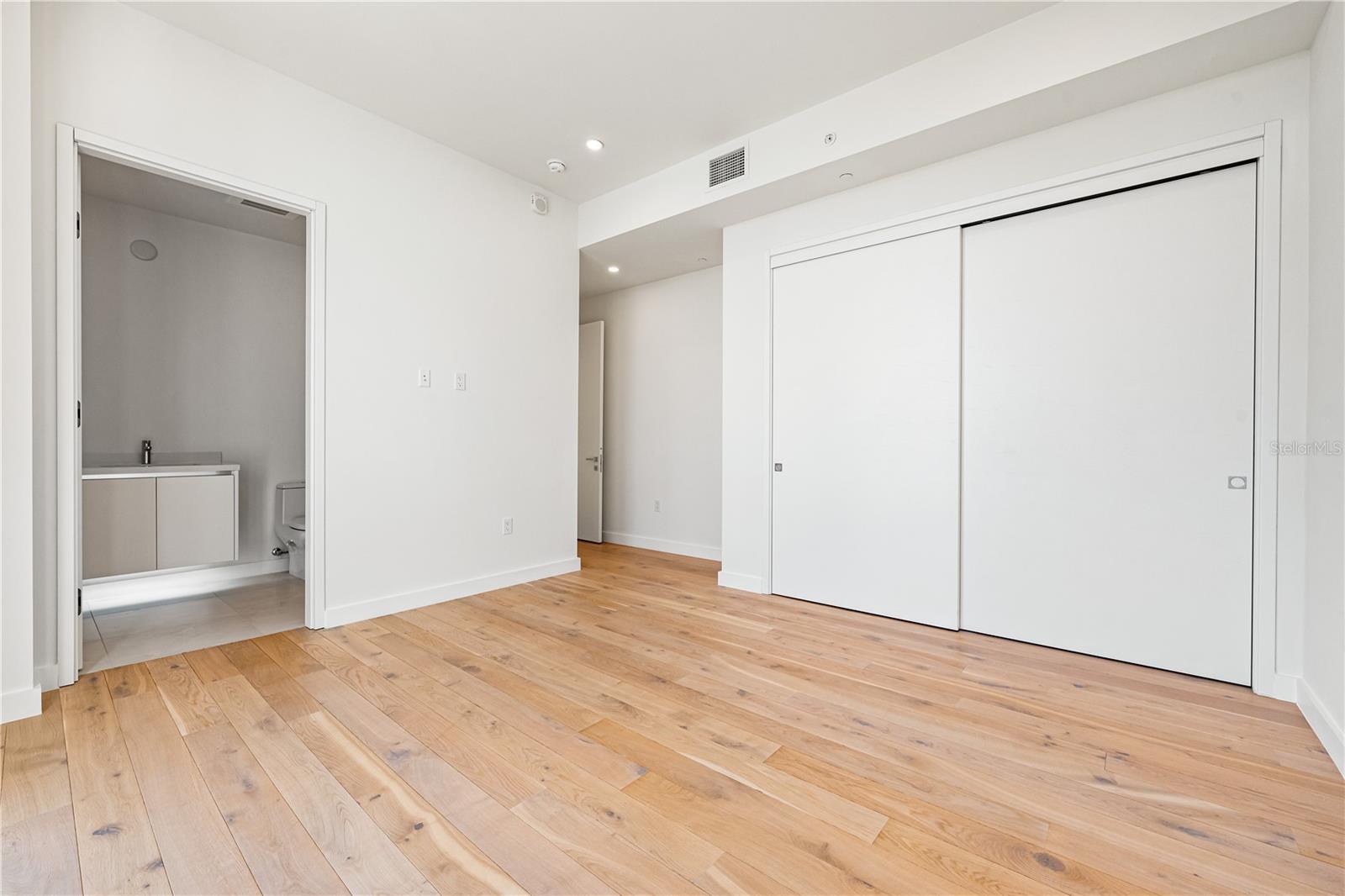 111 GOLDEN GATE #701 — photo 47
