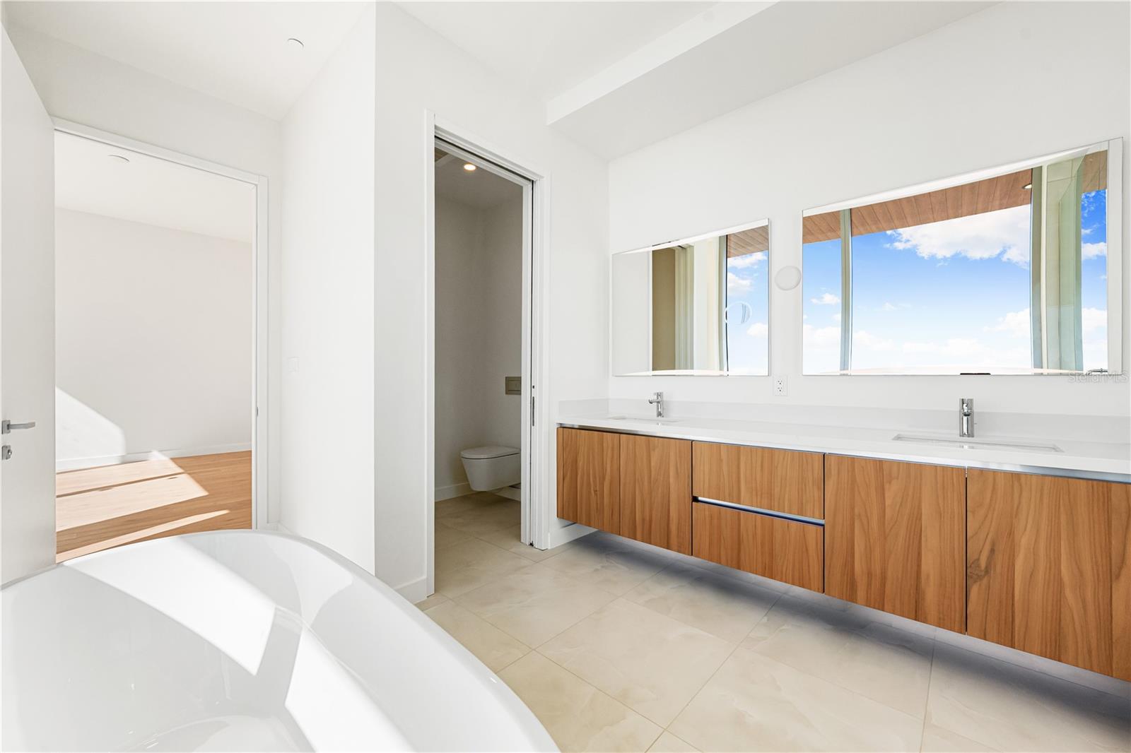111 GOLDEN GATE #701 — photo 42